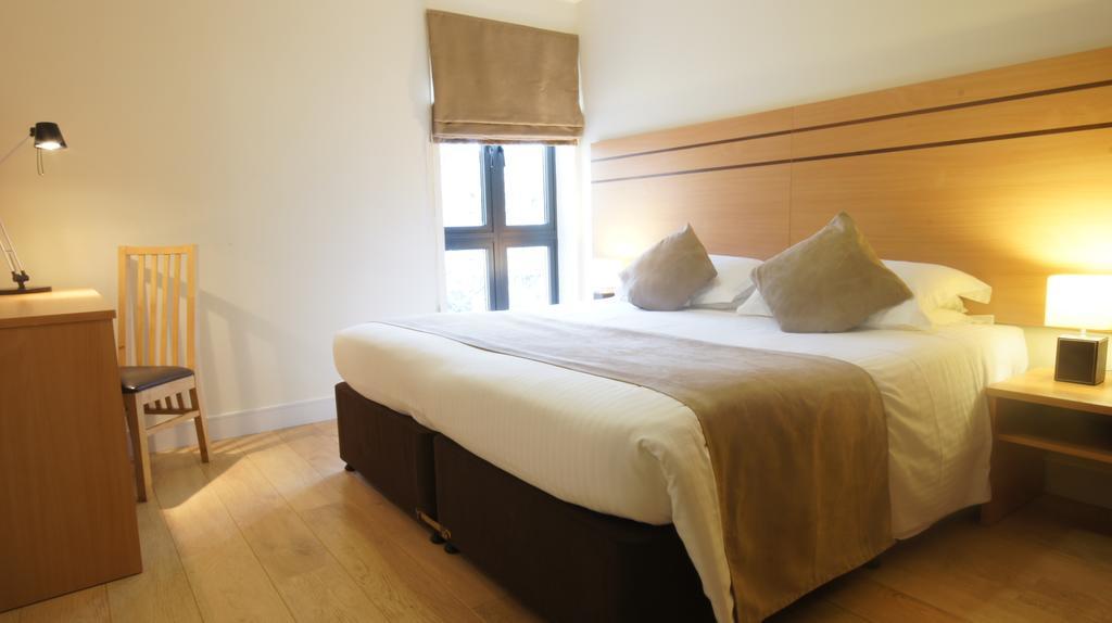 Lodge Drive Serviced Apartments Enfield Kültér fotó