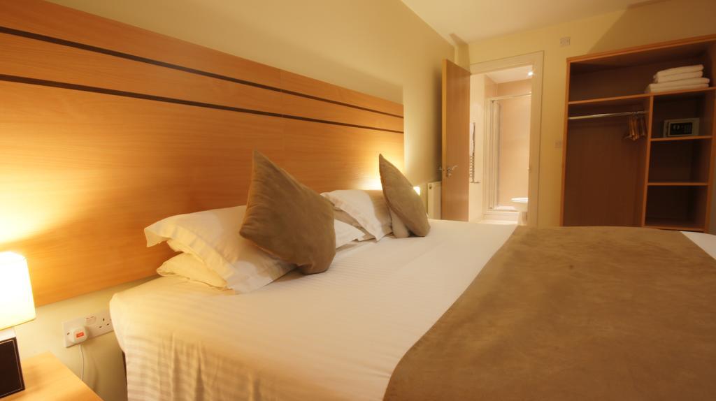 Lodge Drive Serviced Apartments Enfield Kültér fotó