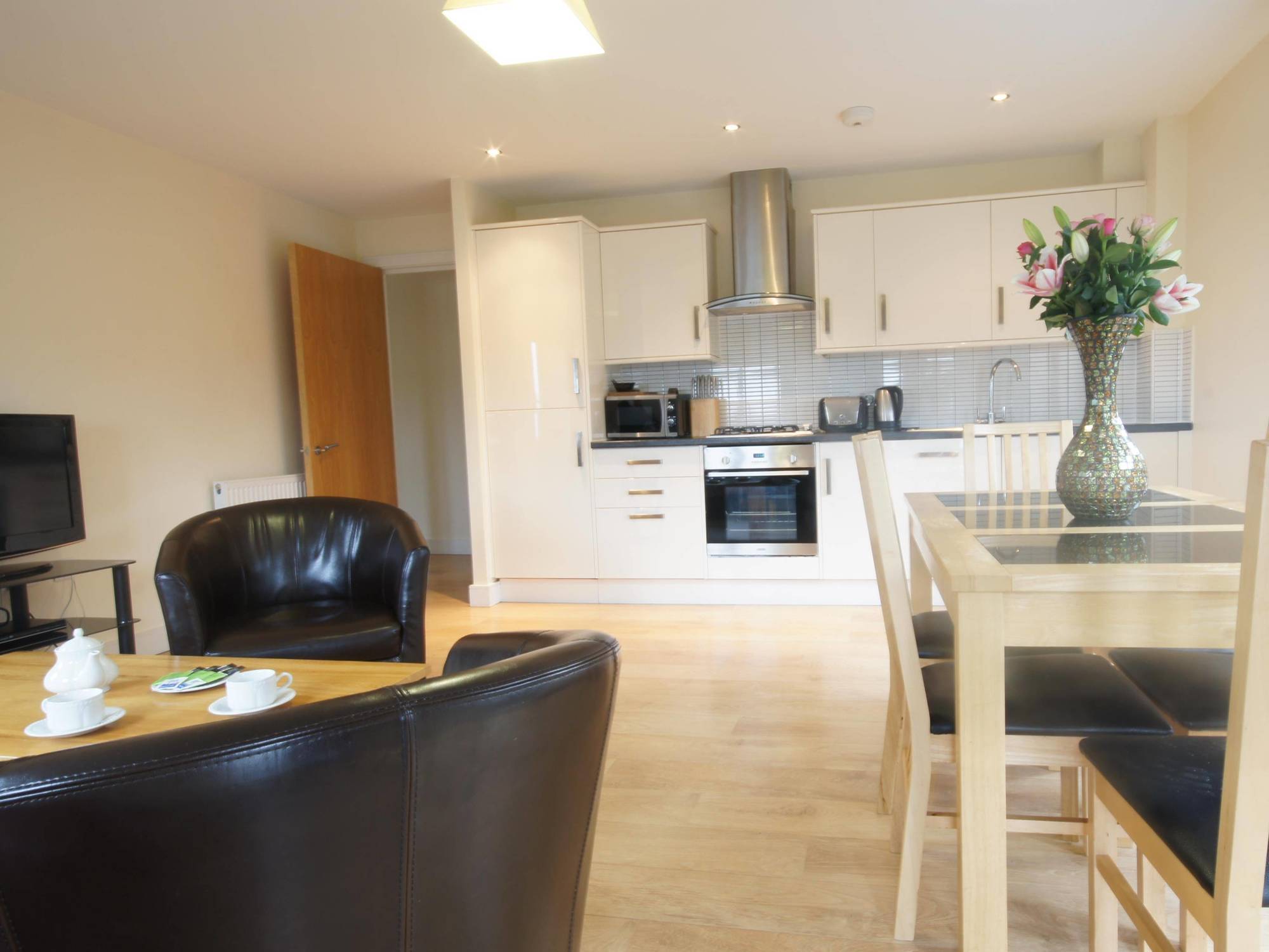 Lodge Drive Serviced Apartments Enfield Kültér fotó