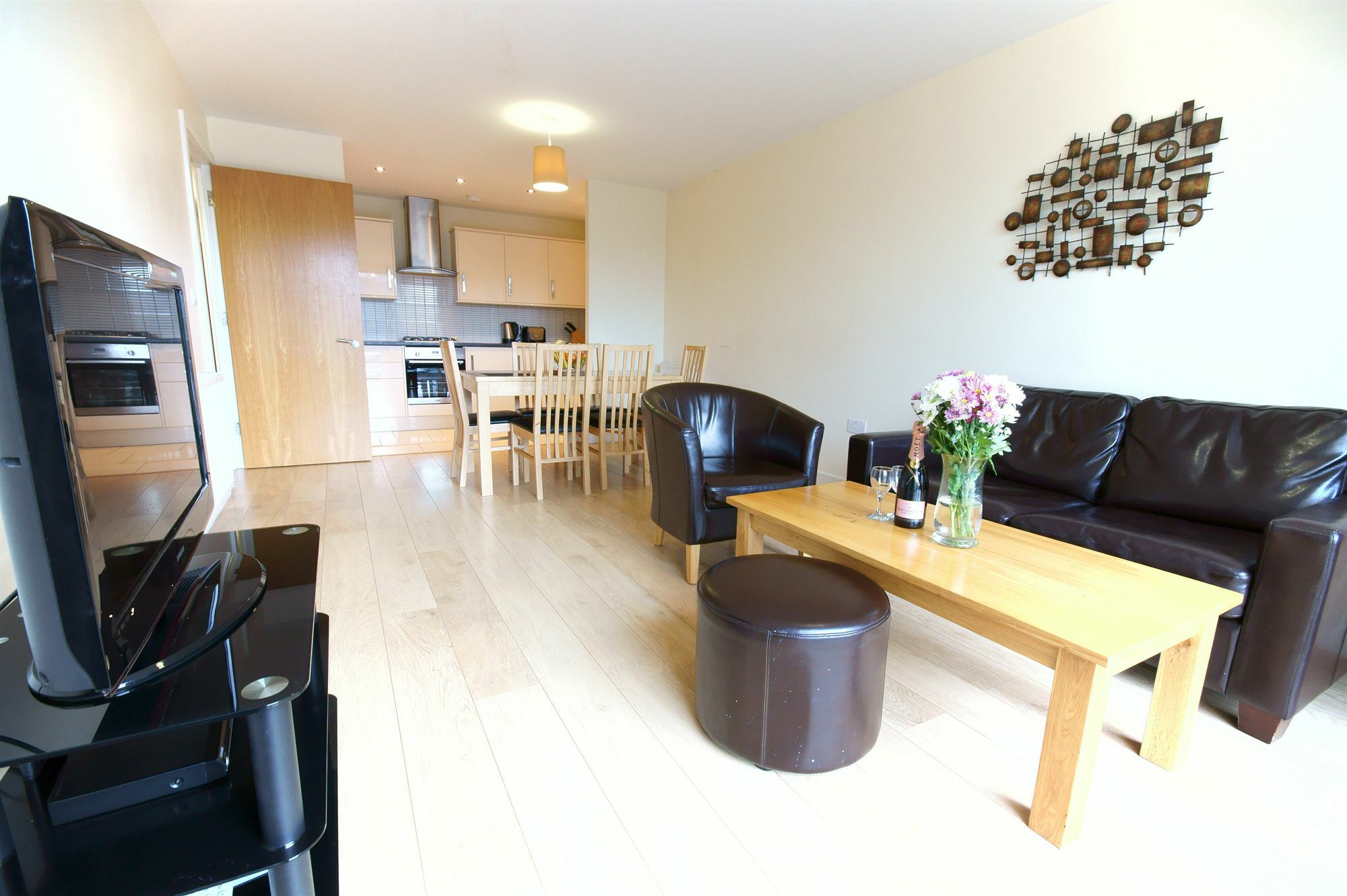 Lodge Drive Serviced Apartments Enfield Kültér fotó